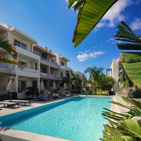 Relax Hotel Palaiochora Exterior photo