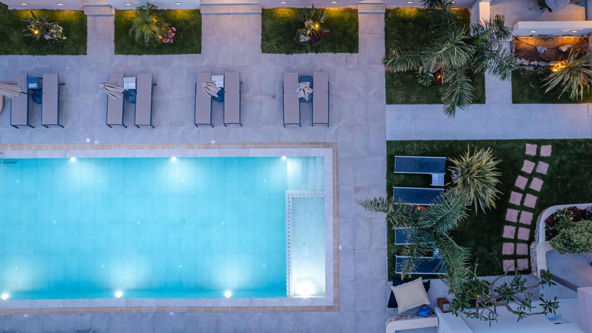 Relax Hotel Palaiochora Exterior photo